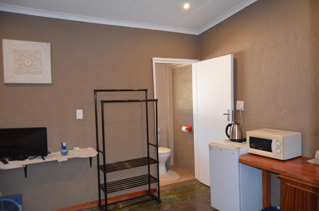 A & R Guesthouse Bloemfontein Eksteriør bilde